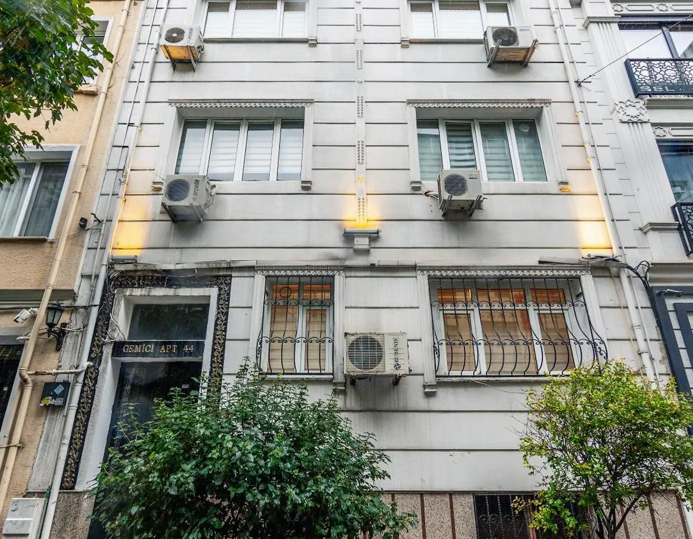 In The Centre Of Taksim And Galataport 3 Bedrooms In Apartment Istanbul