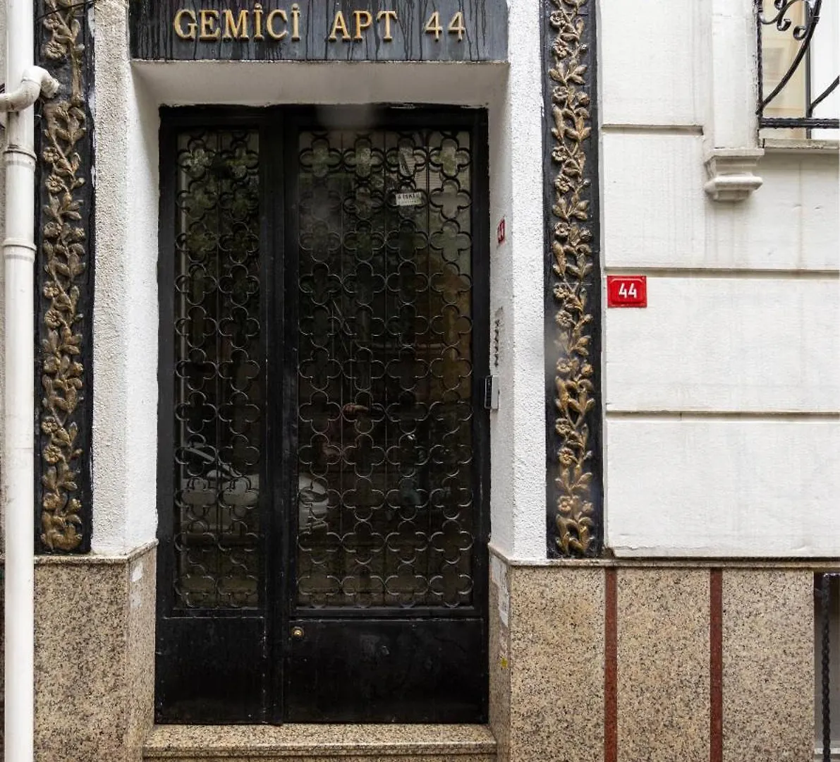 In The Centre Of Taksim And Galataport 3 Bedrooms In Apartment Istanbul